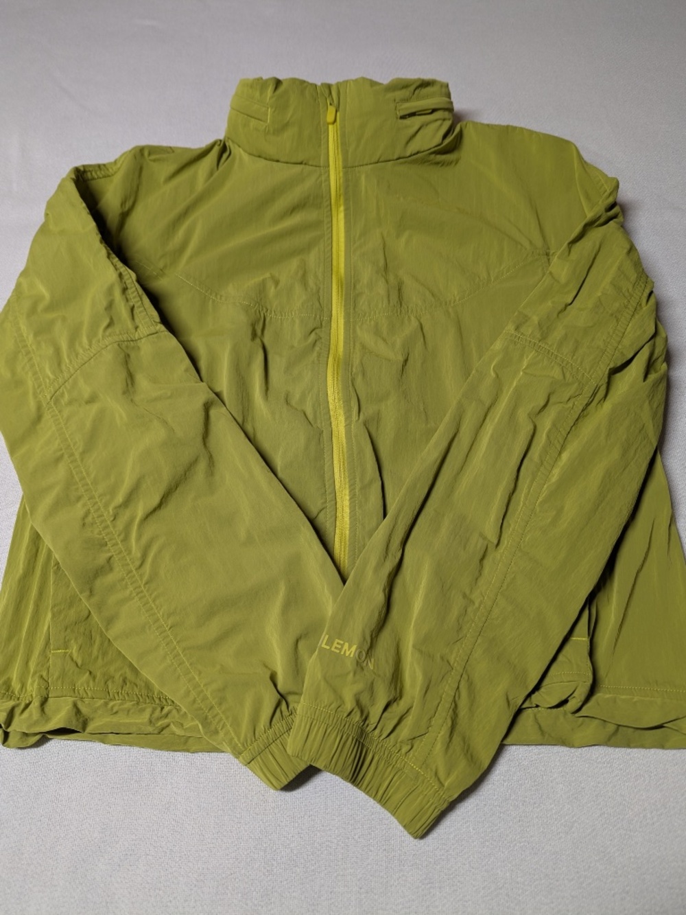 Lululemon Lightweight Hooded Jacket - Size 4 - Picture 2 of 16